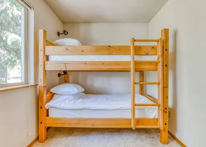 Sweet Cabin In Government Camp, Oregon